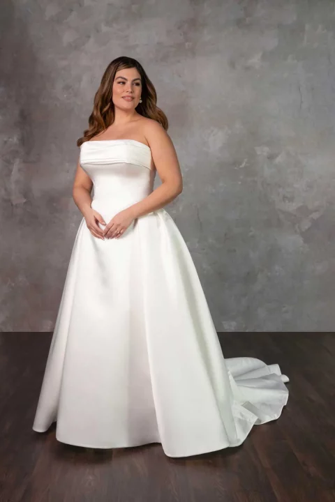 D4304-M25-CAT-ESS-01